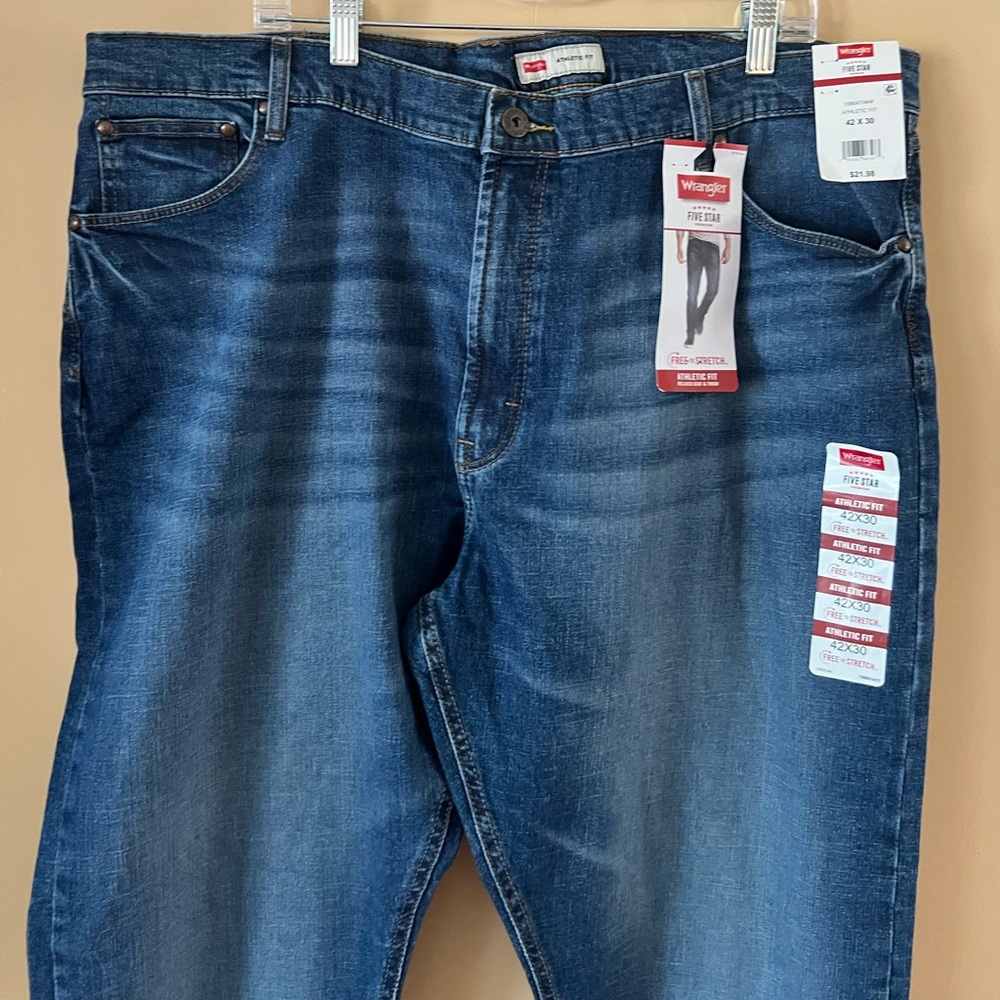 NWT Wrangler Blue Athletic Fit straight Men’s Jeans 42x30 denim Workwear - Picture 7 of 14